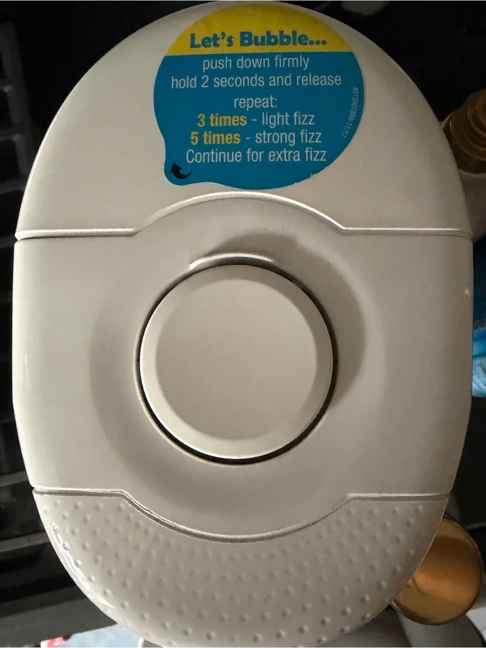 SodaStream White and Gold Sparkling Water with 3 CO2 cylinders